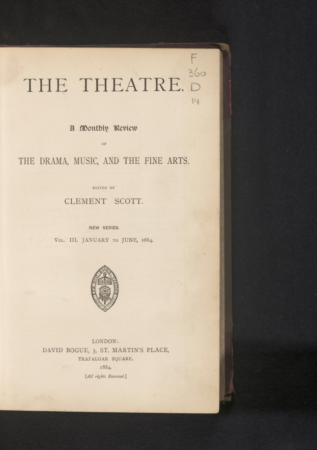 Offenes Buch mit dem Titel "The Theatre: A Monthly Review of the Drama, Music, and the Fine Arts" mit sichtbarem Text und einem Logo auf der linken Seite.