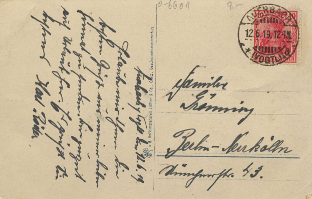 Altes deutsches Postkartenkuvert mit einem roten Stempel, das den gedruckten Text "Gesimnacks & Co. & Co." zeigt