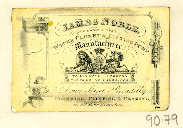 Eine alte Visitenkarte für James Noble, einen Hersteller von Wasserklosetts und Hubpumpen, mit Text, der die Produkte und ihre Merkmale beschreibt.
